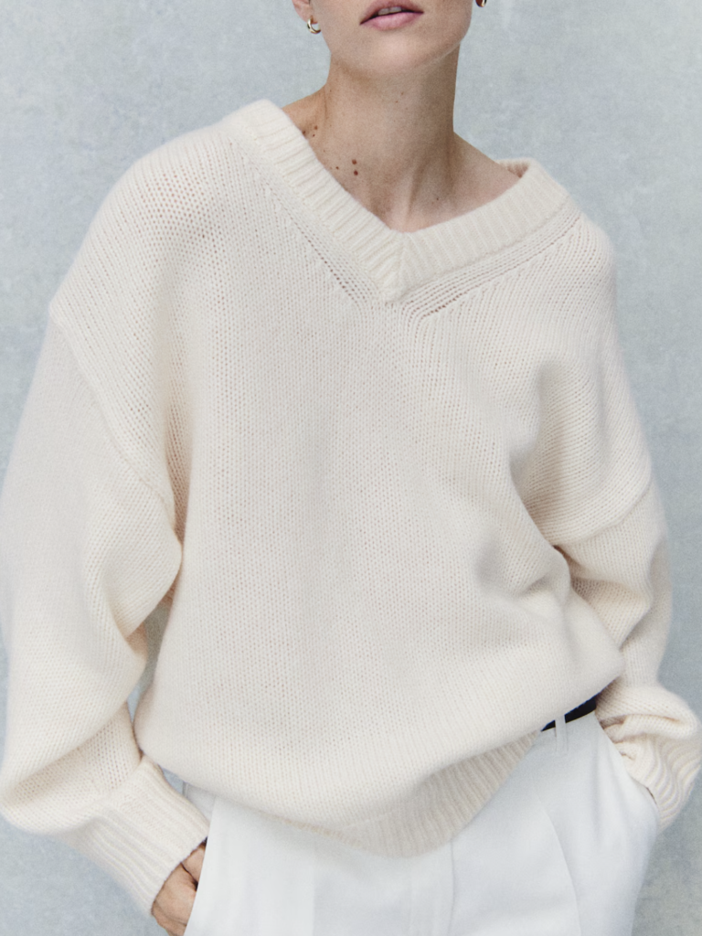 100% Wool V-Neck Jumper